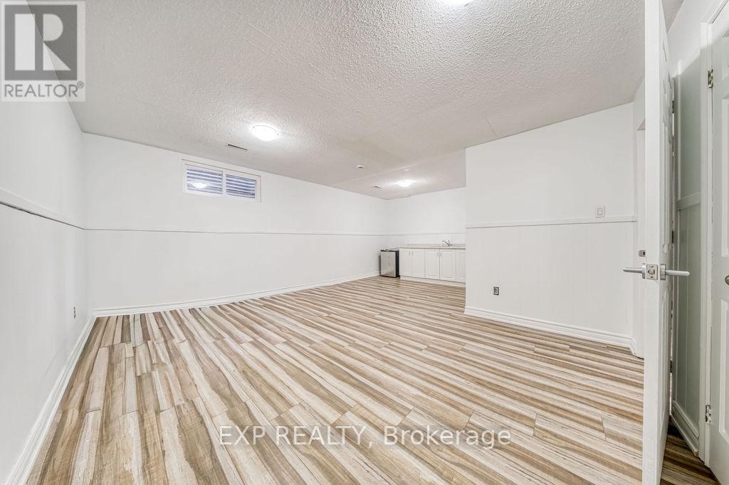 16 - 33 Four Winds Drive, Toronto, Ontario  M3J 1K7 - Photo 26 - W12821272