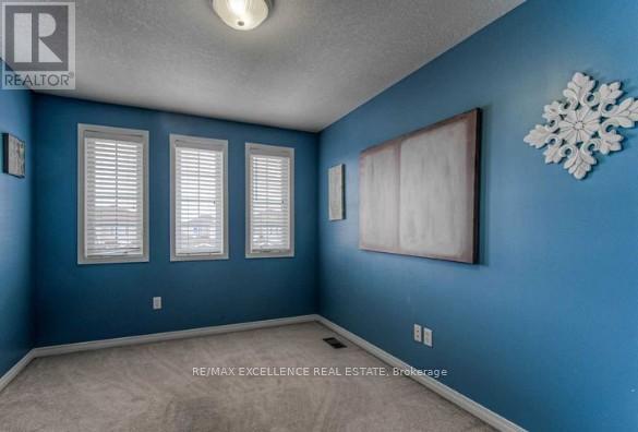 35 Critcher Avenue, Cambridge, Ontario  N1T 2C5 - Photo 13 - X12821274