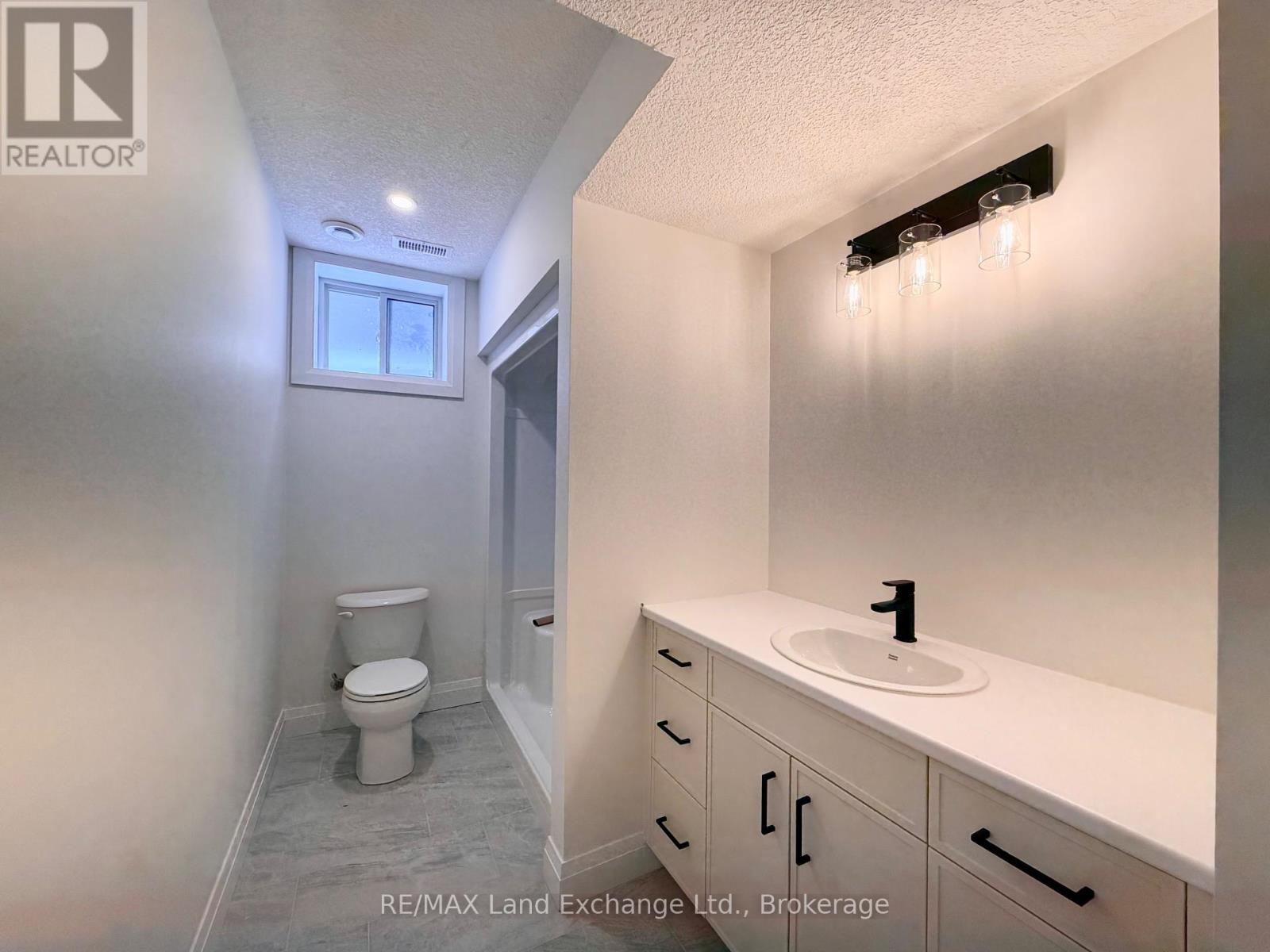 379 Ridge Street, Saugeen Shores, Ontario  N0H 2C3 - Photo 21 - X12447807