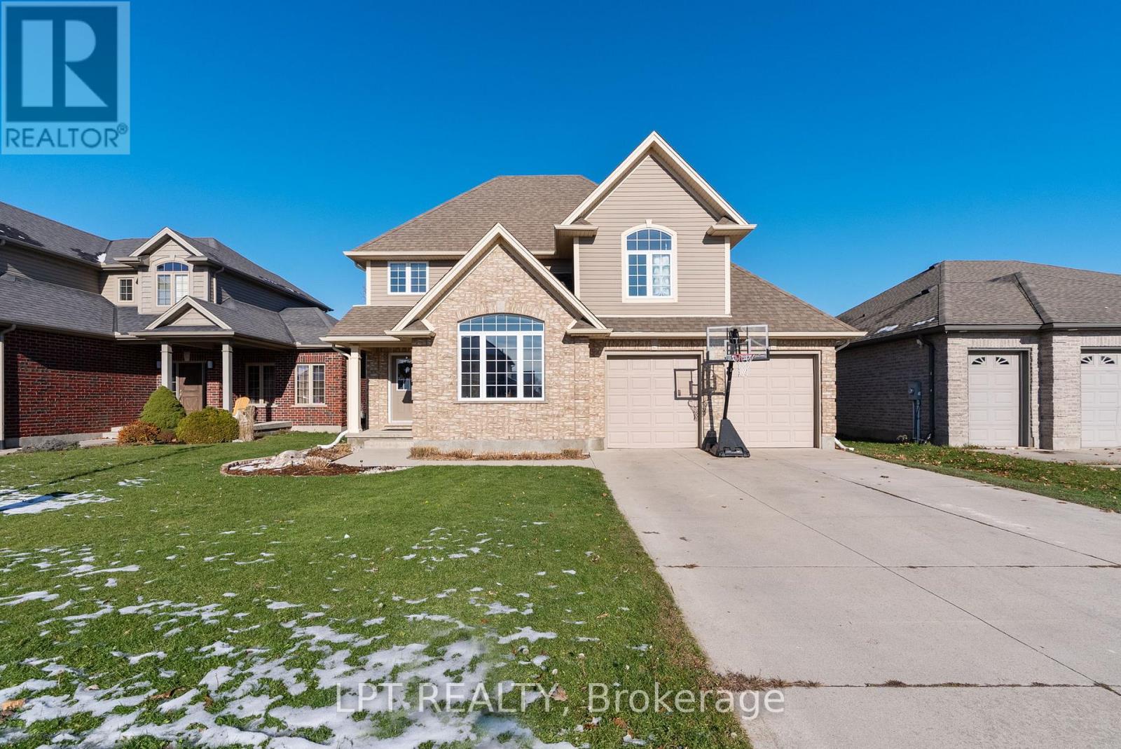 102 JOSEPH STREET, Lucan Biddulph, Ontario