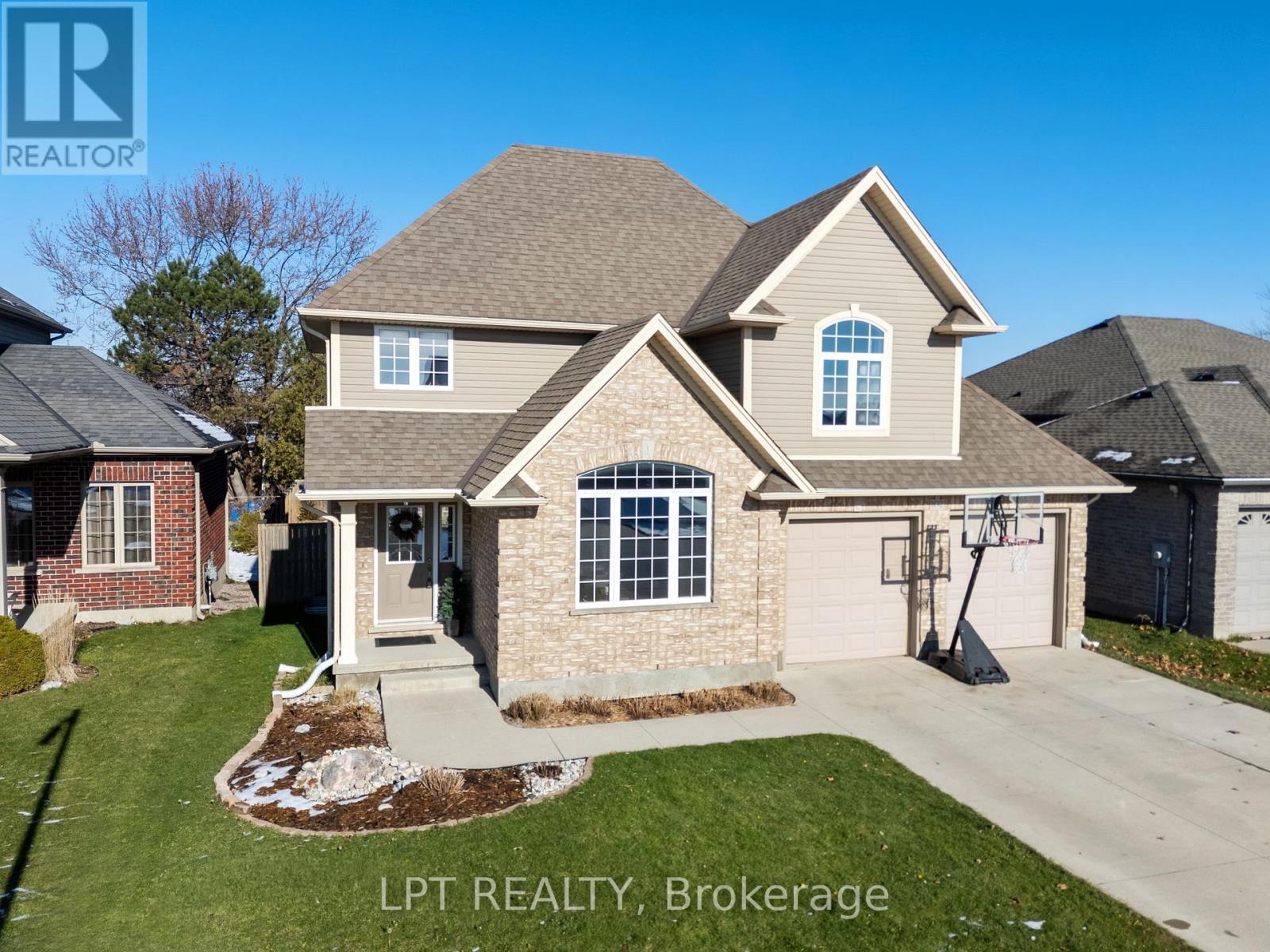 102 Joseph Street, Lucan Biddulph, Ontario  N0M 2J0 - Photo 45 - X12821308