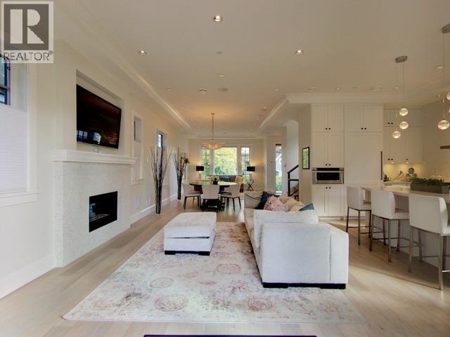 4248 W 10th Avenue, Vancouver, British Columbia  V6R 2H4 - Photo 3 - R3093328