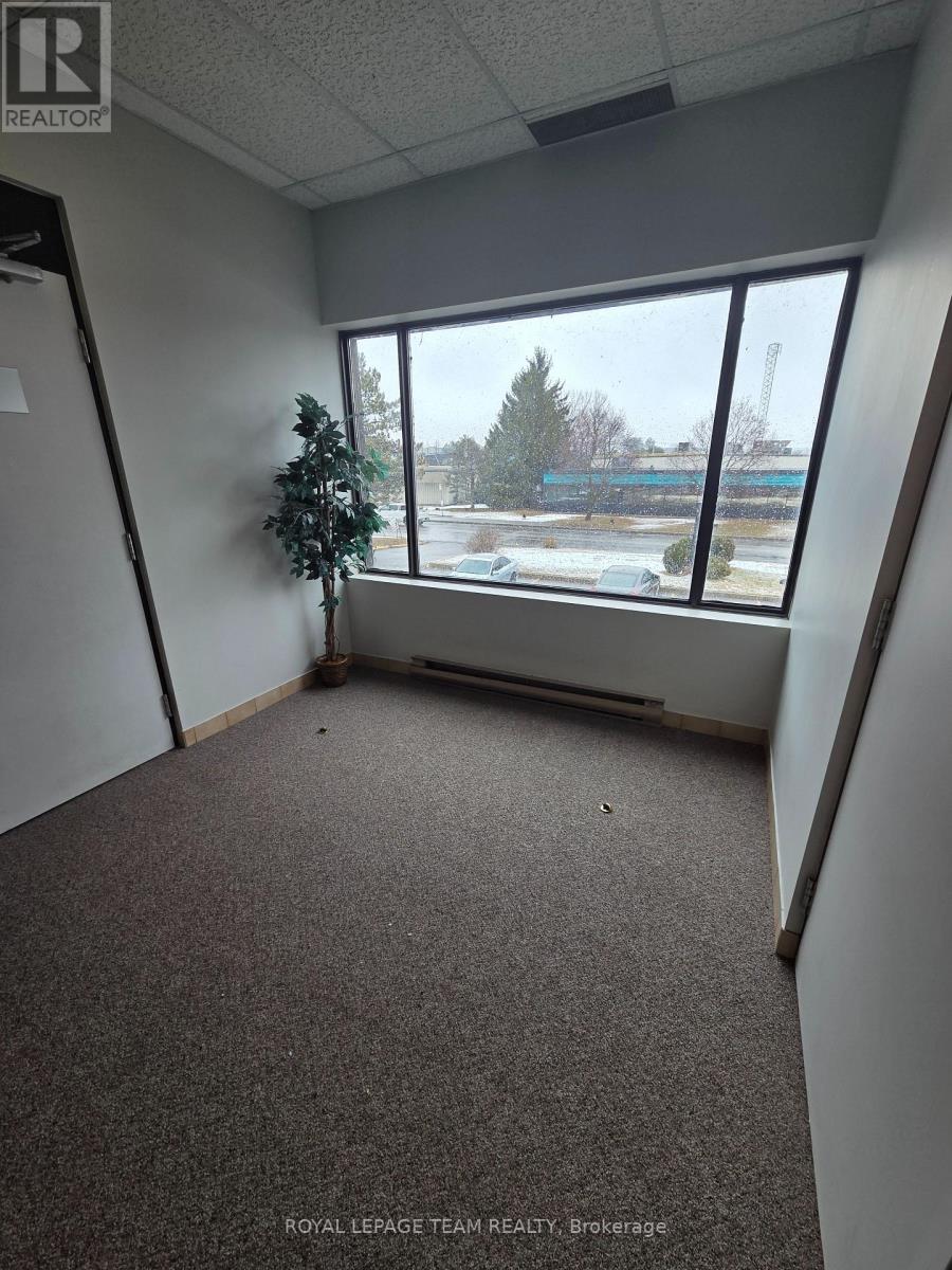 2 - 58 Antares Drive, Ottawa, Ontario  K2E 7W6 - Photo 4 - X12821296