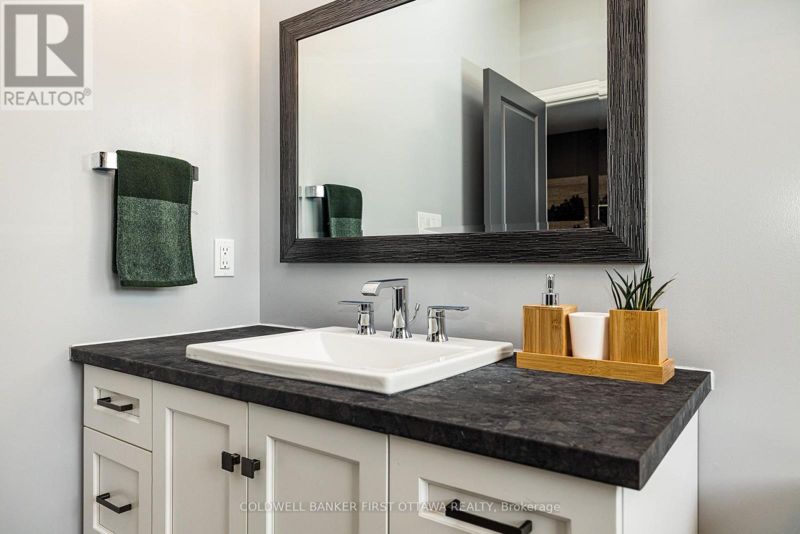 120 Stirling Crescent, North Grenville, Ontario  K0G 1J0 - Photo 23 - X12821306