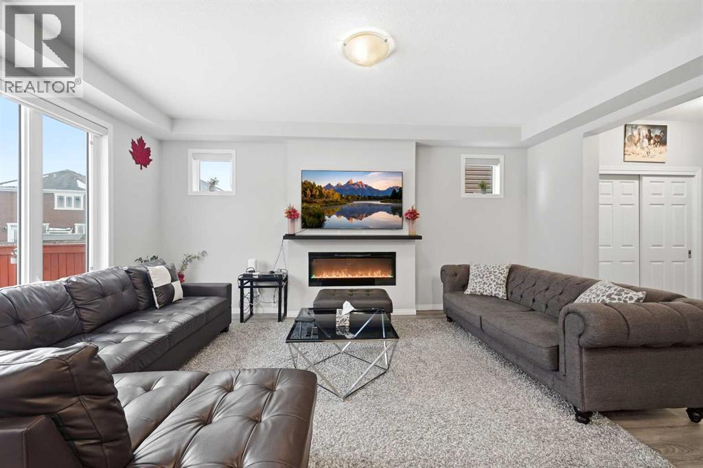 9 Osborne Link, Airdrie, Alberta  T4B 5E4 - Photo 6 - A2277275