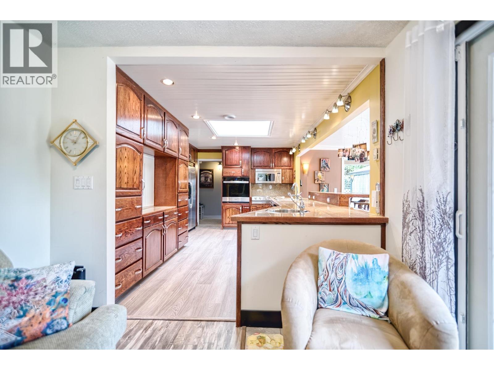 6241 Sechelt Inlet Road, Sechelt, British Columbia  V7Z 0L3 - Photo 15 - R3072232