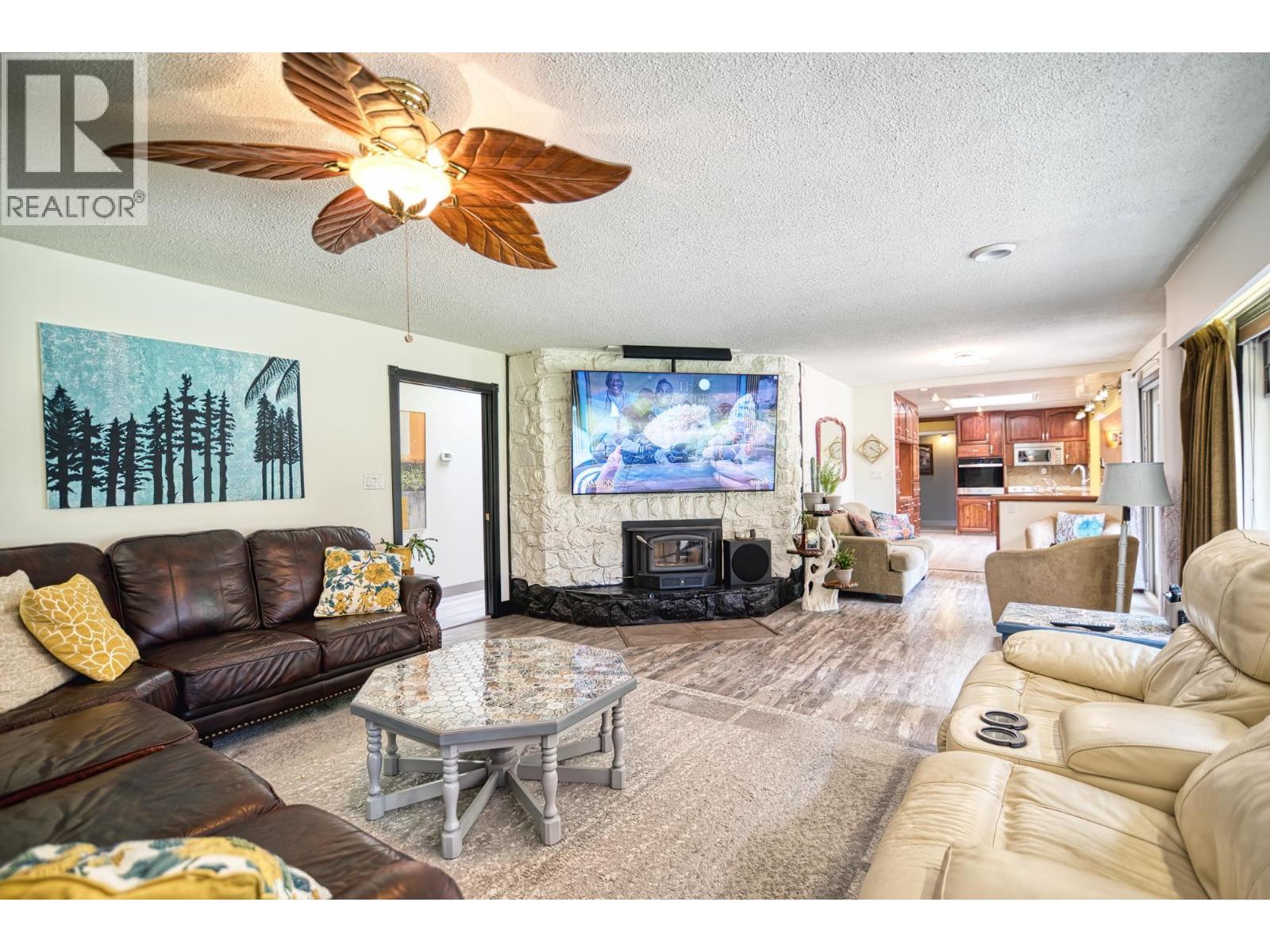 6241 Sechelt Inlet Road, Sechelt, British Columbia  V7Z 0L3 - Photo 12 - R3072232