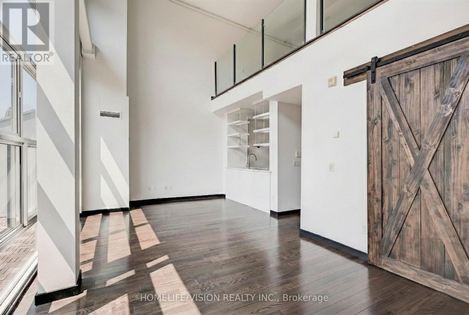 Ph505 - 915 King Street W, Toronto, Ontario M6K 3M2 - Photo 2 - C12821282