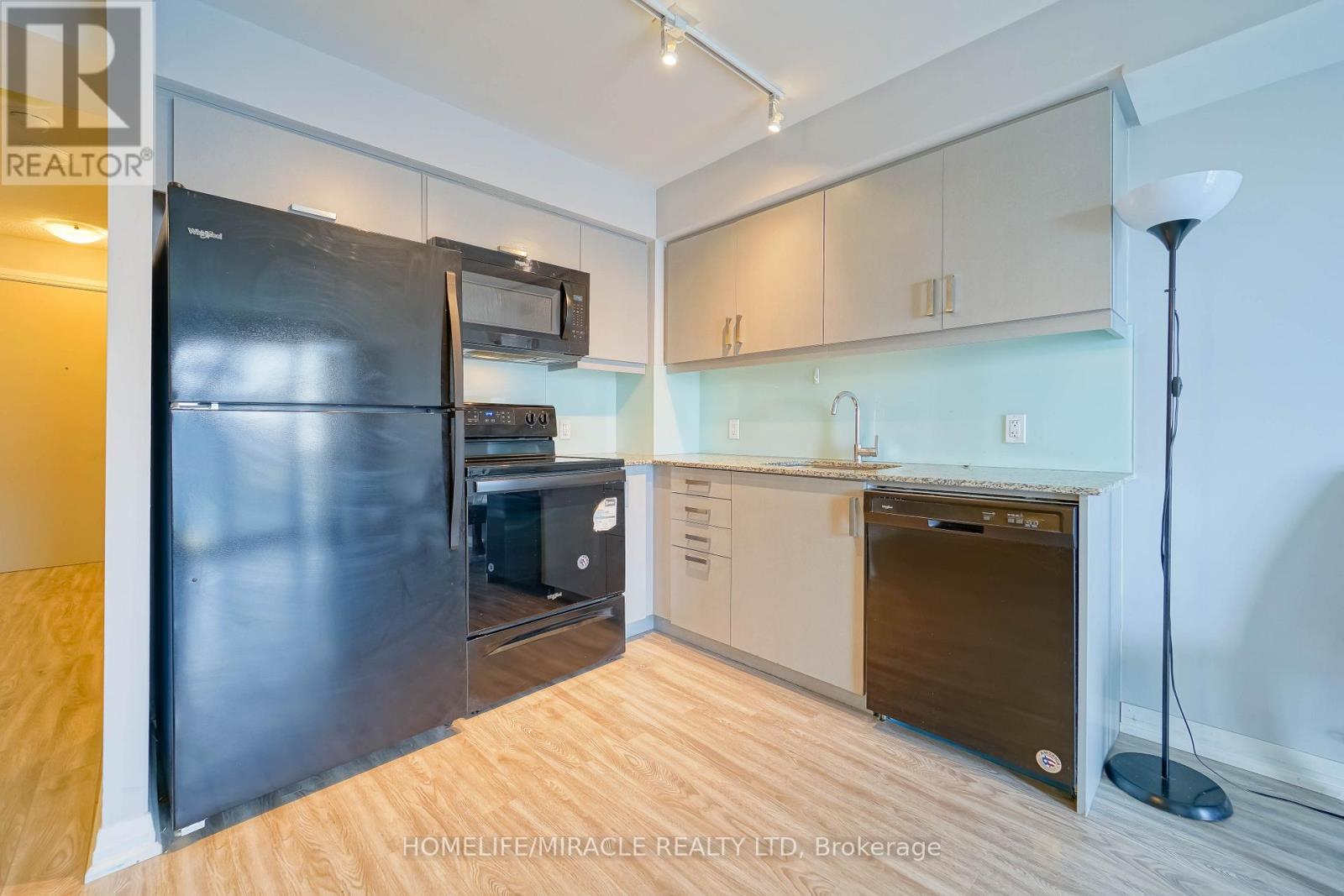 1809 - 30 Meadowglen Place, Toronto, Ontario  M1G 0A6 - Photo 8 - E12821312