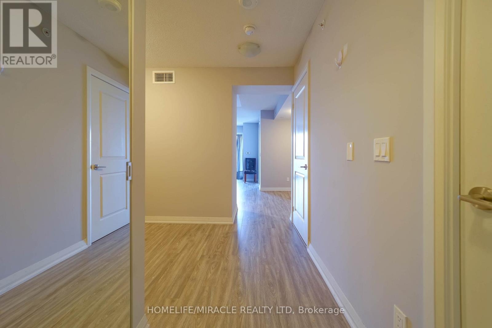 1809 - 30 Meadowglen Place, Toronto, Ontario  M1G 0A6 - Photo 9 - E12821312