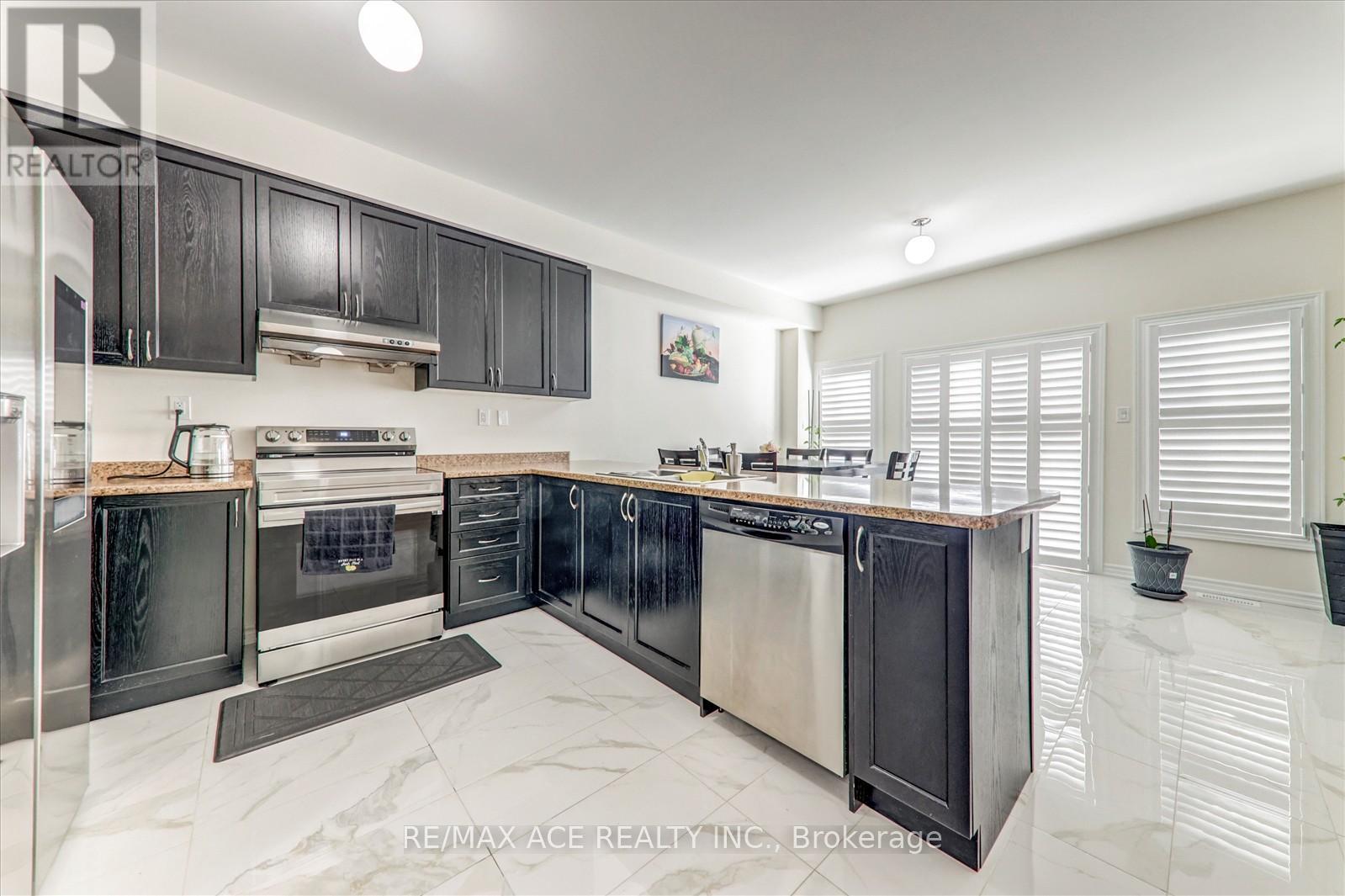 1152 Skyridge Boulevard, Pickering, Ontario  L1X 0M4 - Photo 6 - E12821314