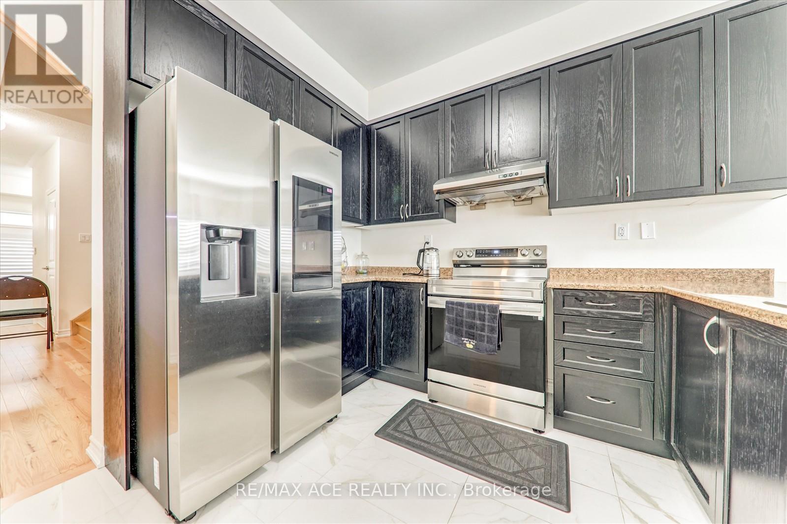 1152 Skyridge Boulevard, Pickering, Ontario  L1X 0M4 - Photo 7 - E12821314