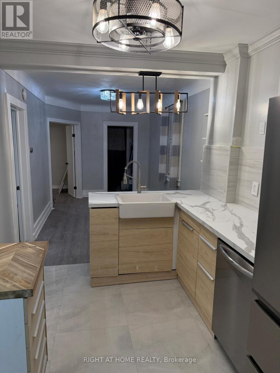 47 Ronald Avenue, Toronto, Ontario  M6E 4M8 - Photo 11 - W12603190