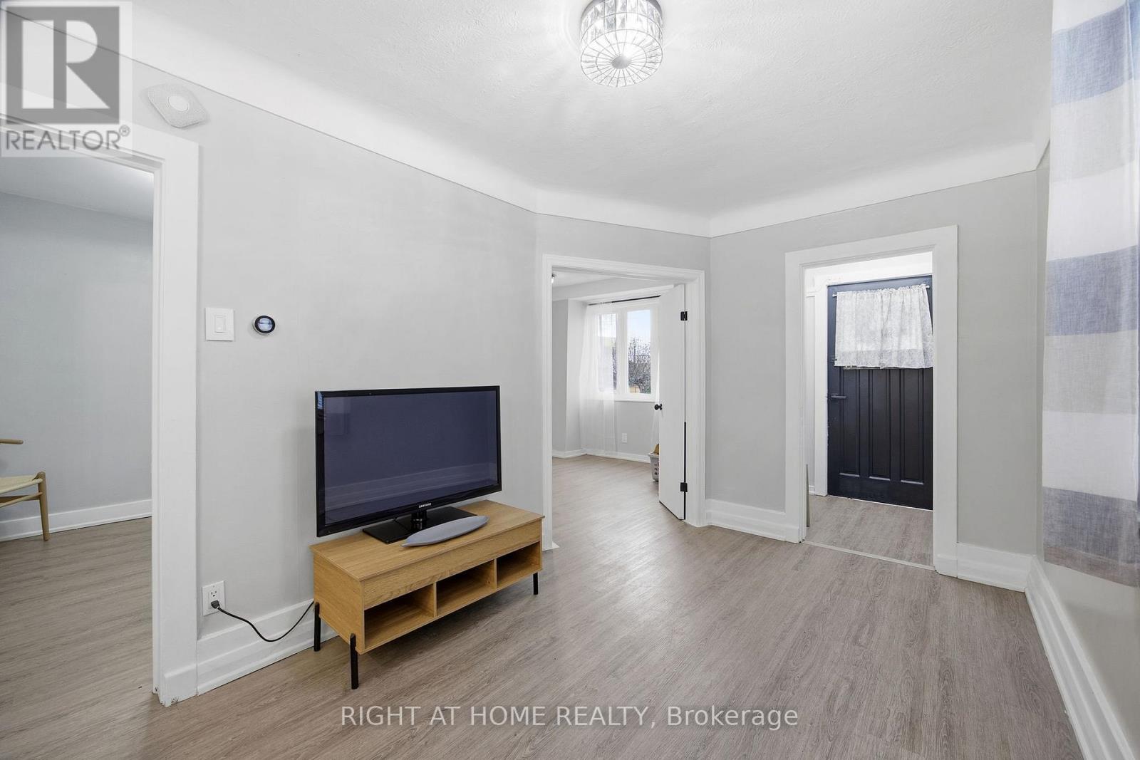 47 Ronald Avenue, Toronto, Ontario  M6E 4M8 - Photo 12 - W12603190