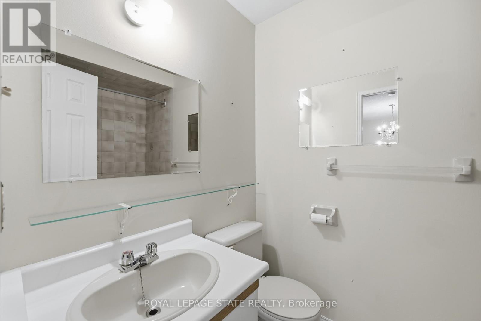 4 - 618 Barton Street, Hamilton, Ontario  L8E 4X3 - Photo 27 - X12682128