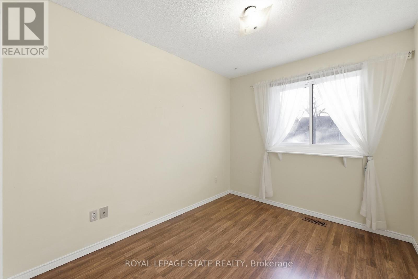 4 - 618 Barton Street, Hamilton, Ontario  L8E 4X3 - Photo 23 - X12682128