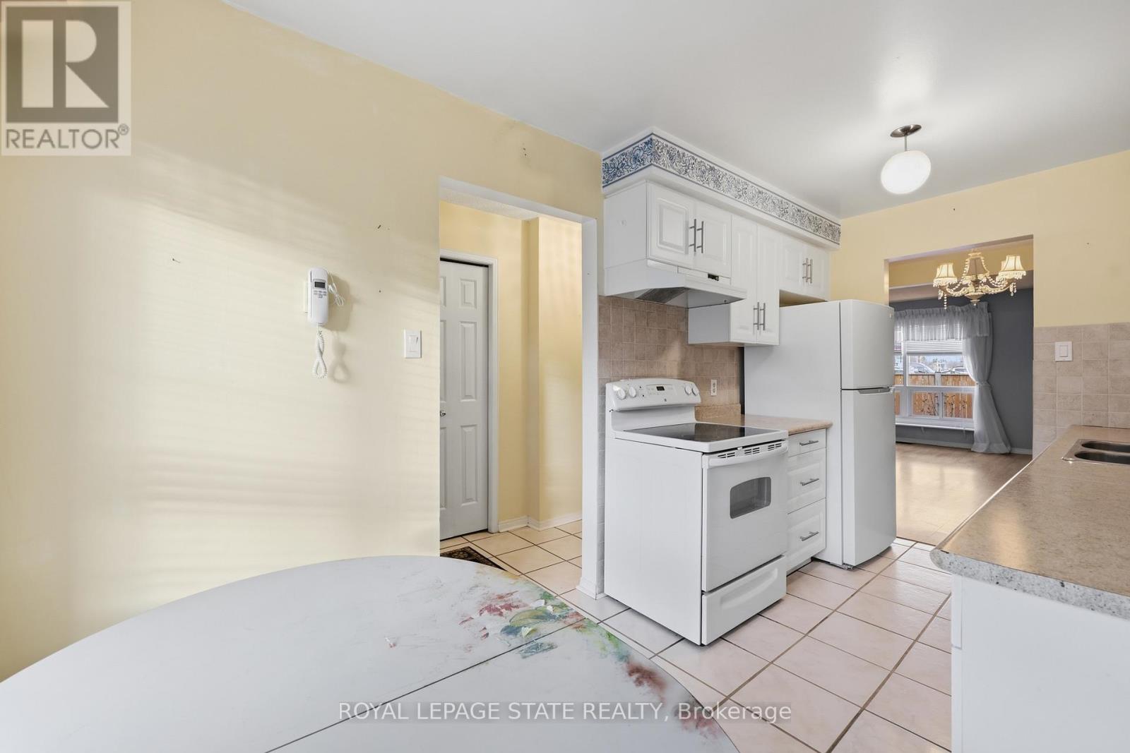 4 - 618 Barton Street, Hamilton, Ontario  L8E 4X3 - Photo 9 - X12682128