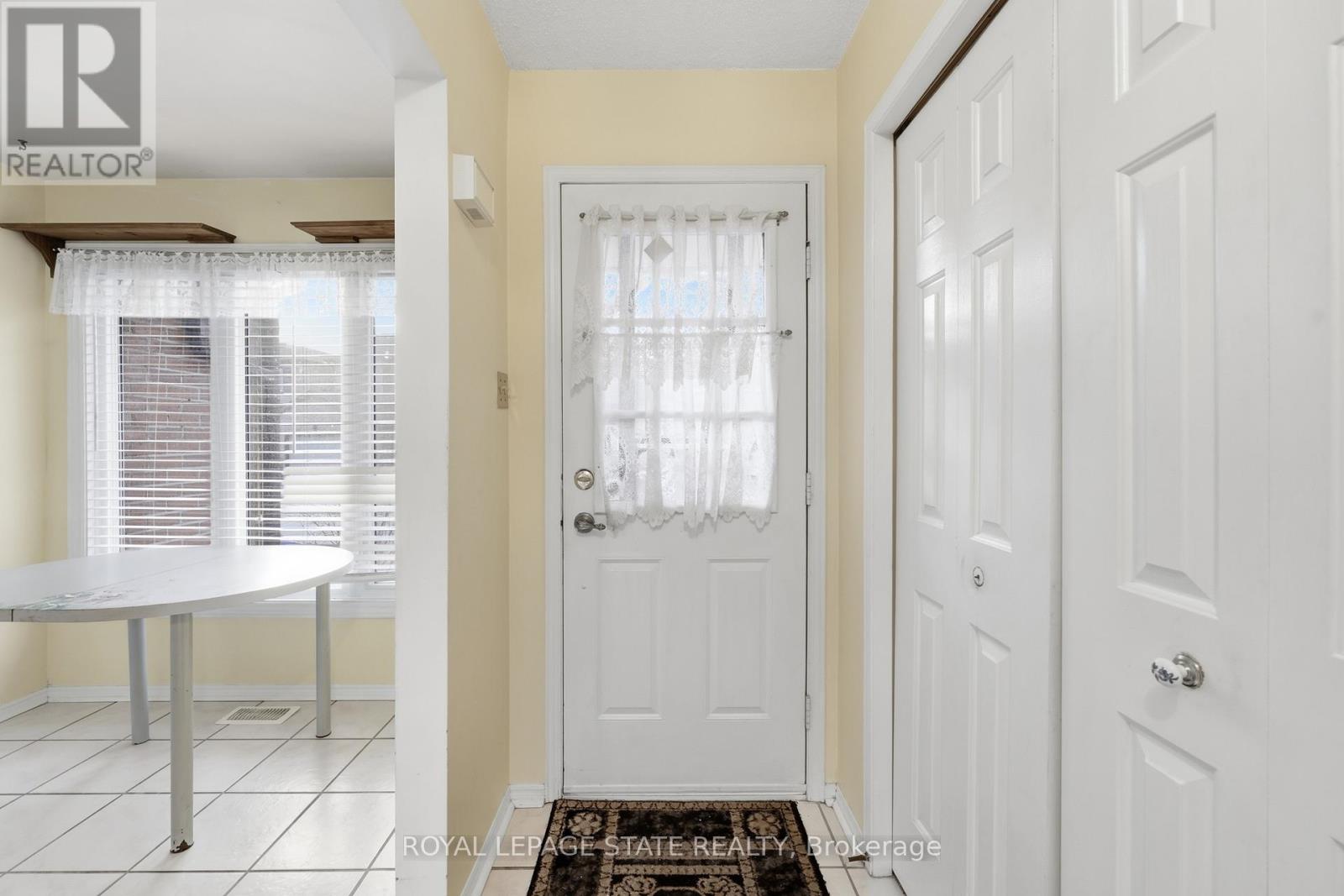 4 - 618 Barton Street, Hamilton, Ontario  L8E 4X3 - Photo 4 - X12682128