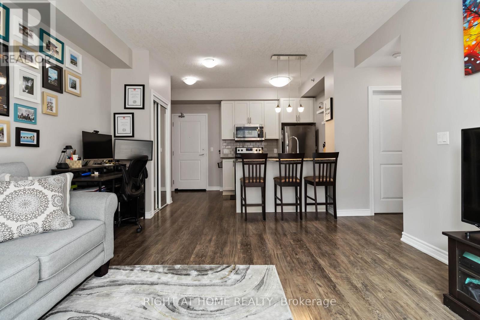 301 - 2490 Old Bronte Road, Oakville, Ontario  L6M 0Y5 - Photo 9 - W12821286