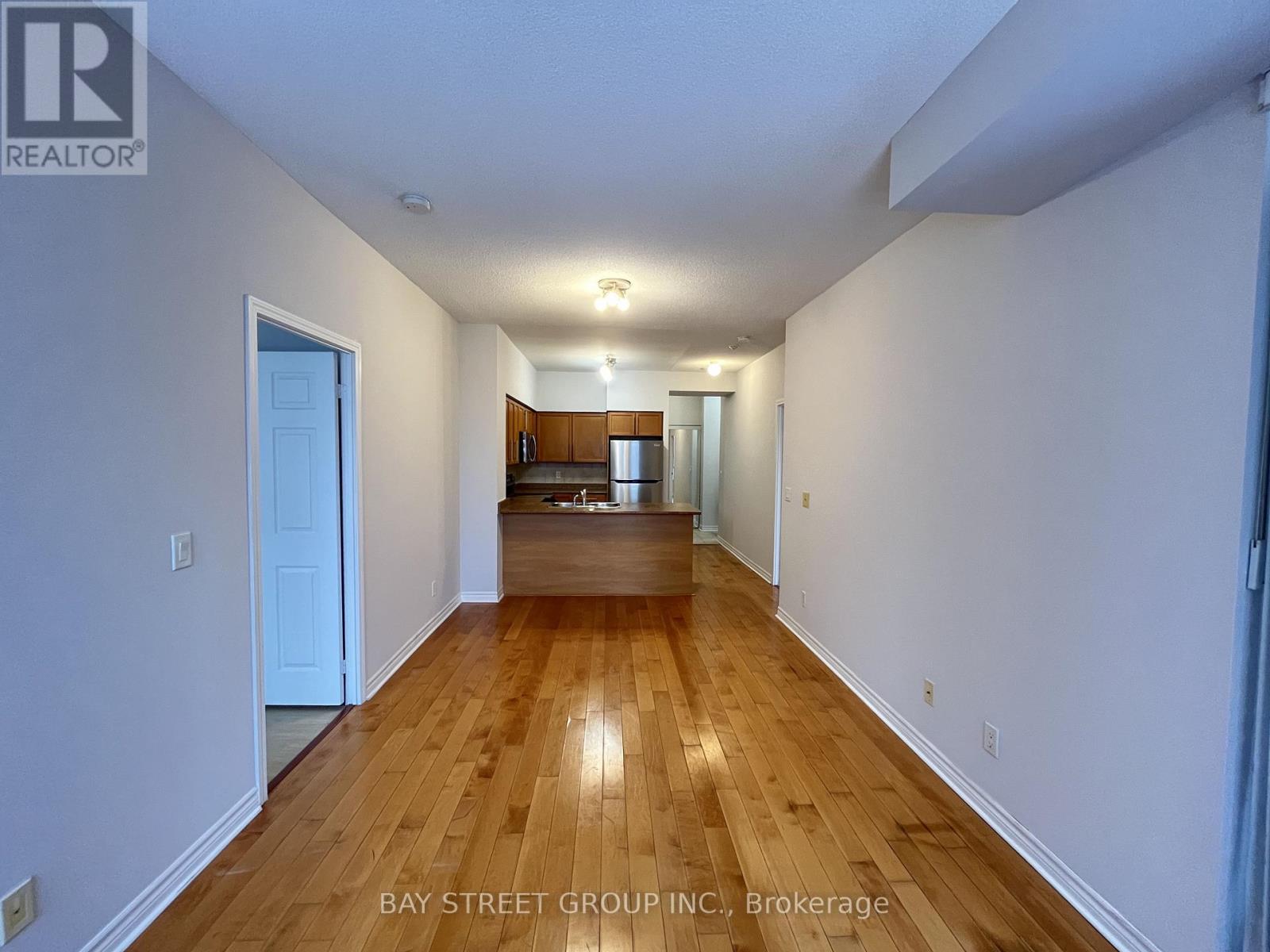 1101 - 388 Prince Of Wales Drive, Mississauga, Ontario  L5B 0A1 - Photo 5 - W12821300