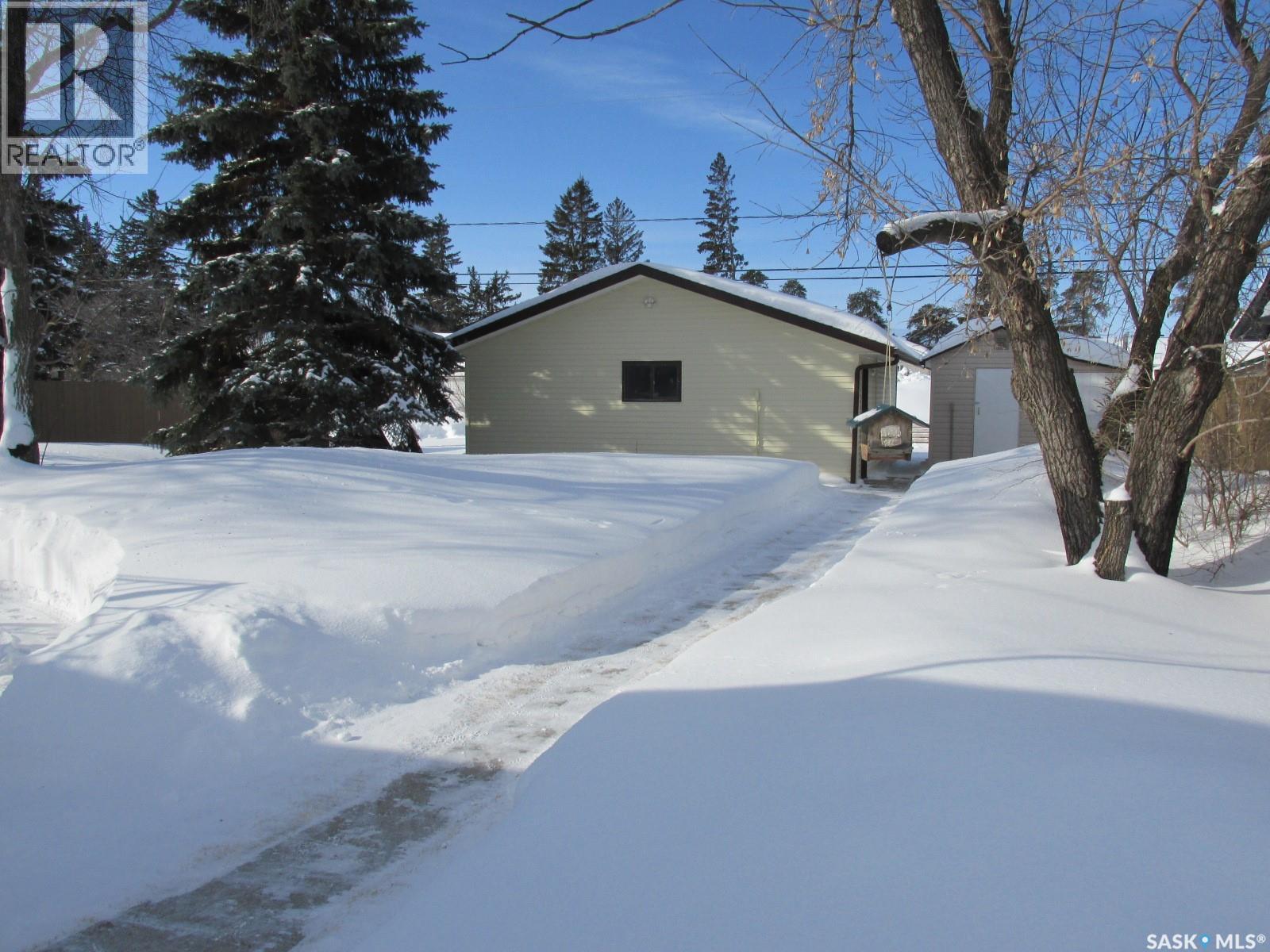 204 6th Street N, Nipawin, Saskatchewan  S0E 1E0 - Photo 39 - SK029189