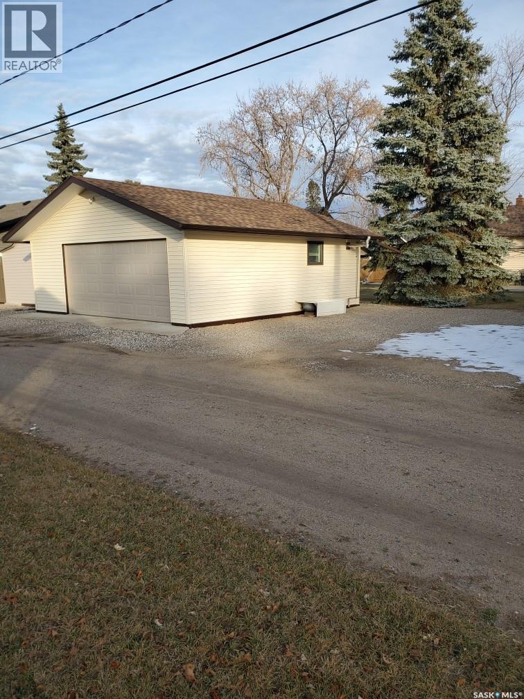 204 6th Street N, Nipawin, Saskatchewan  S0E 1E0 - Photo 48 - SK029189