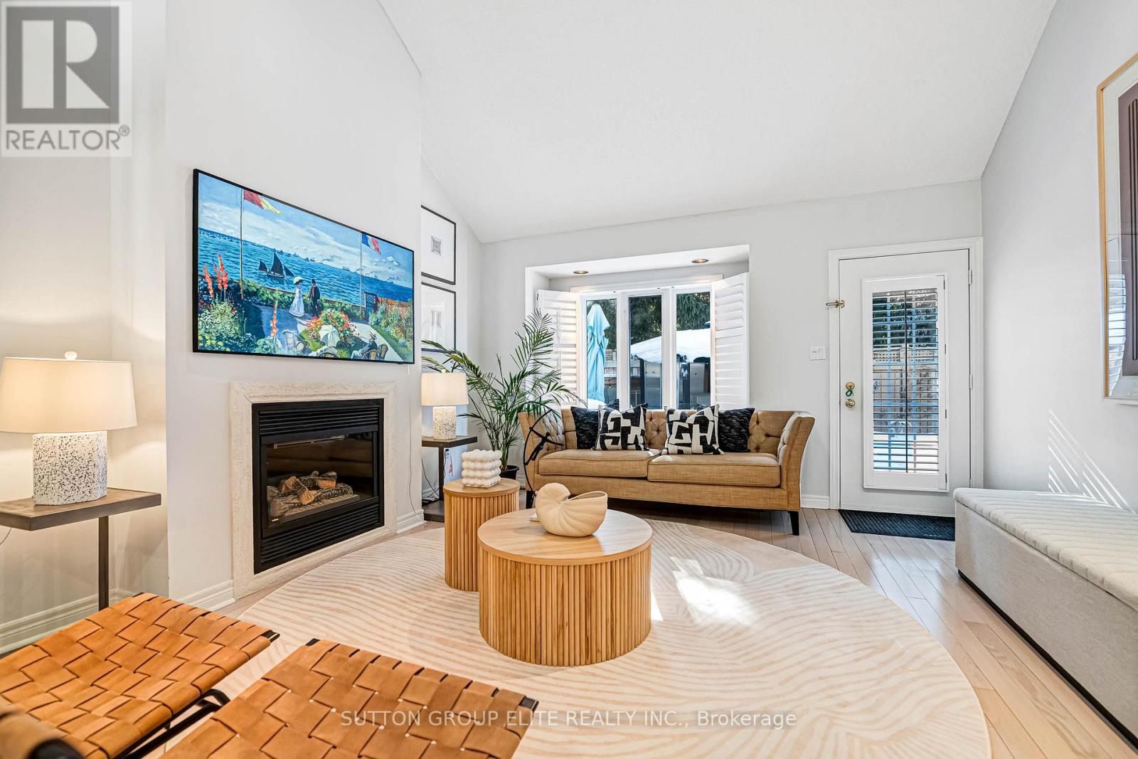 63 Ochalski Road, Aurora, Ontario  L4G 7J3 - Photo 5 - N12818924