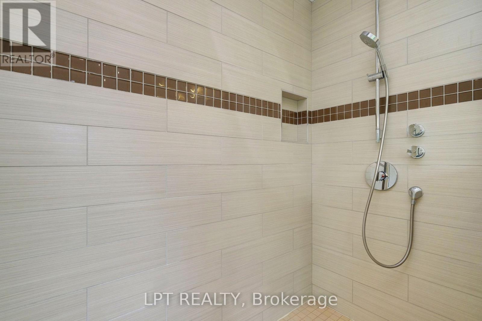 298 Crestview Road, Ottawa, Ontario  K1H 5G6 - Photo 33 - X12612598