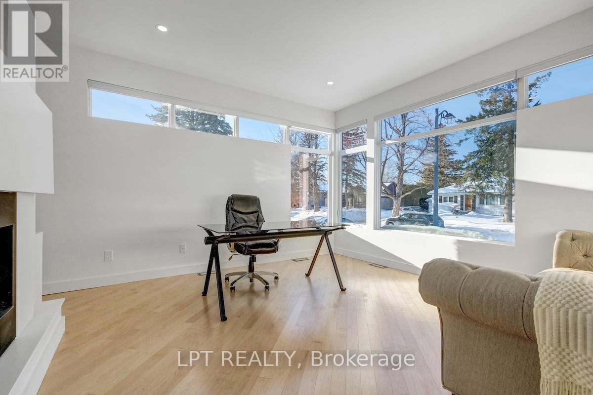 298 Crestview Road, Ottawa, Ontario  K1H 5G6 - Photo 9 - X12612598