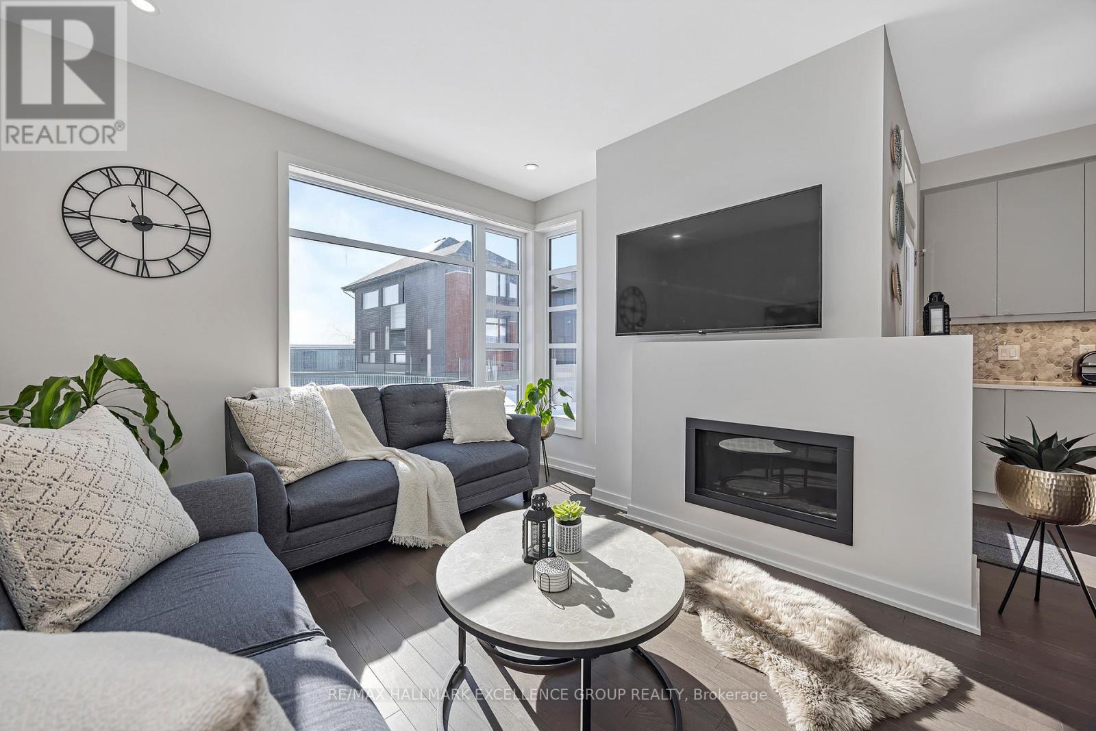 677 Honeydew Street, Ottawa, Ontario  K1X 0K5 - Photo 12 - X12821328