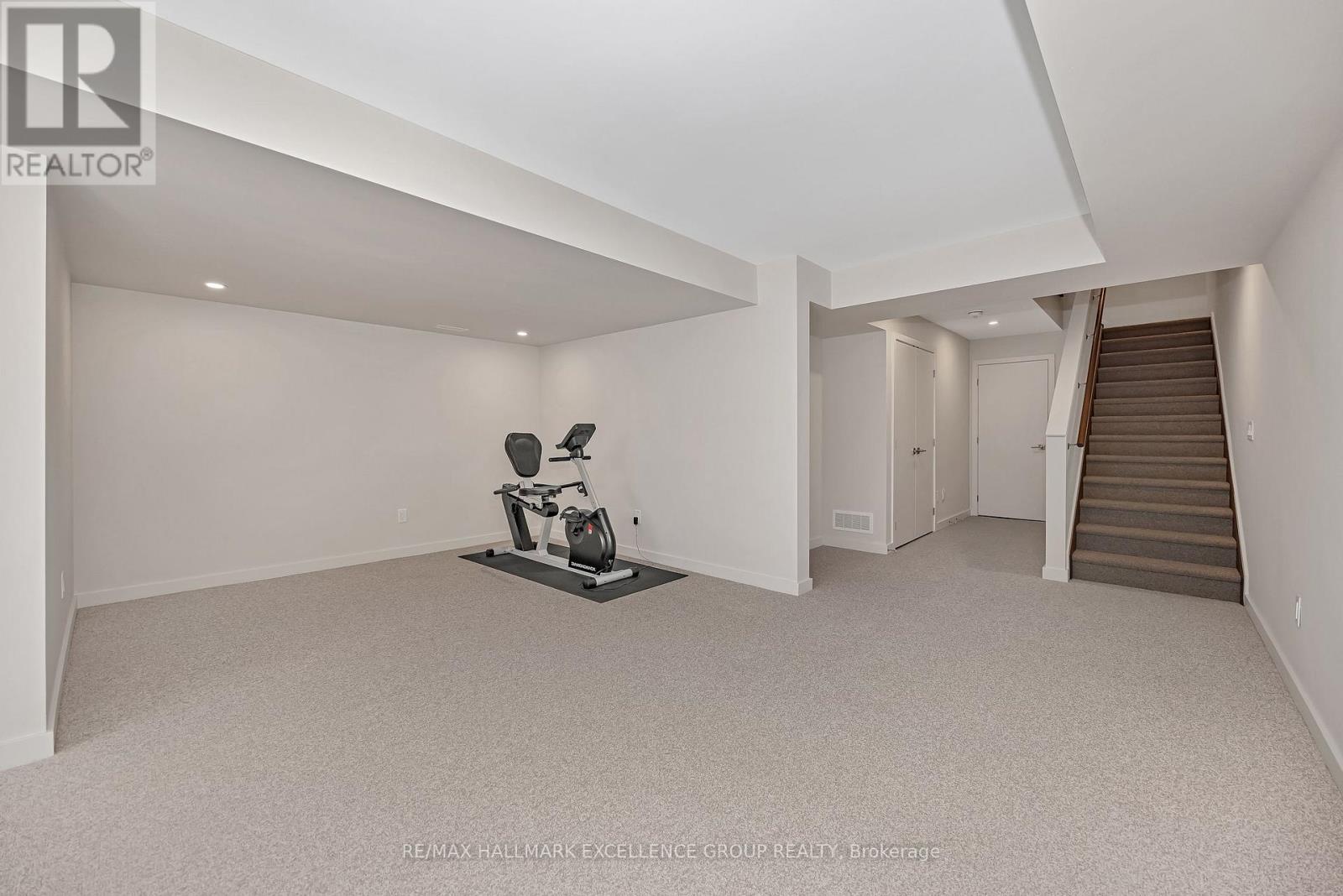 677 Honeydew Street, Ottawa, Ontario  K1X 0K5 - Photo 36 - X12821328