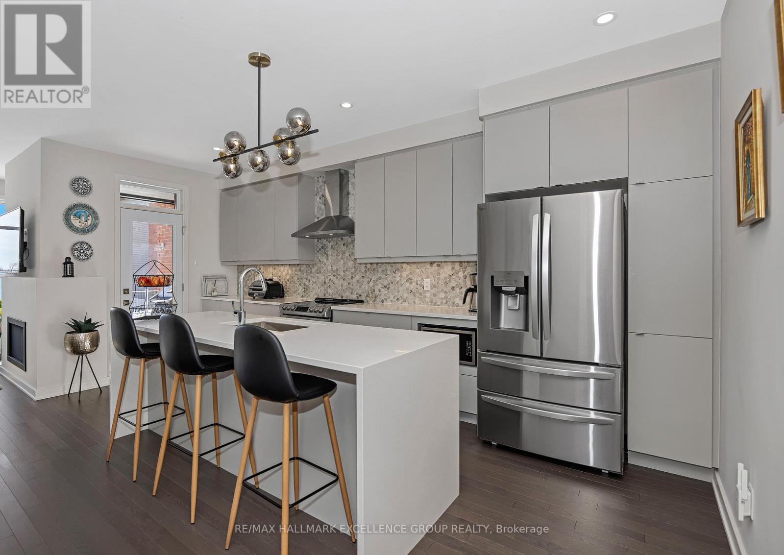 677 Honeydew Street, Ottawa, Ontario  K1X 0K5 - Photo 8 - X12821328