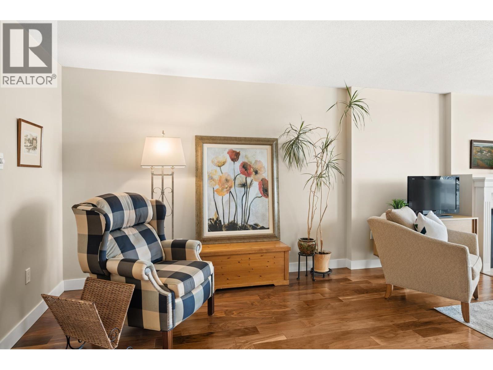 1105 1235 Quayside Drive, New Westminster, British Columbia  V3M 6J5 - Photo 4 - R3089008