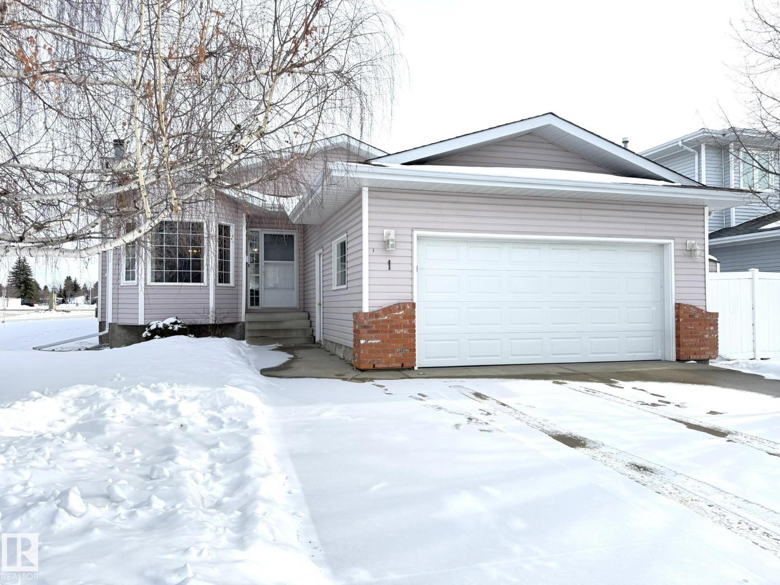 1 BAMBER PL, leduc, Alberta