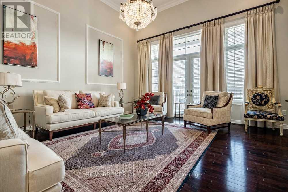 2 Tarmack Drive, Richmond Hill, Ontario  L4E 0E6 - Photo 14 - N12821330