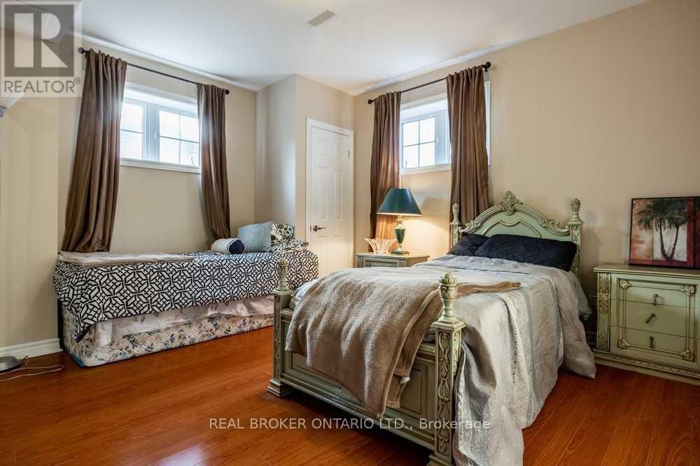 2 Tarmack Drive, Richmond Hill, Ontario  L4E 0E6 - Photo 31 - N12821330
