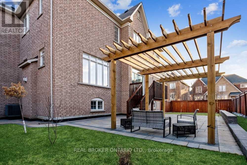 2 Tarmack Drive, Richmond Hill, Ontario  L4E 0E6 - Photo 36 - N12821330