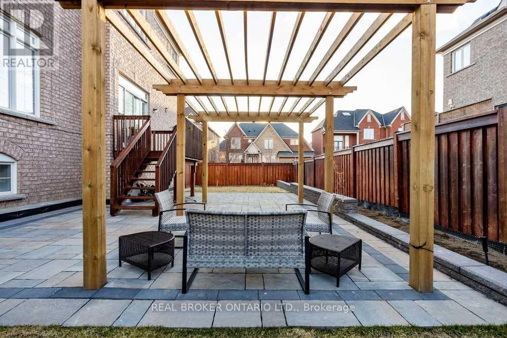 2 Tarmack Drive, Richmond Hill, Ontario  L4E 0E6 - Photo 37 - N12821330