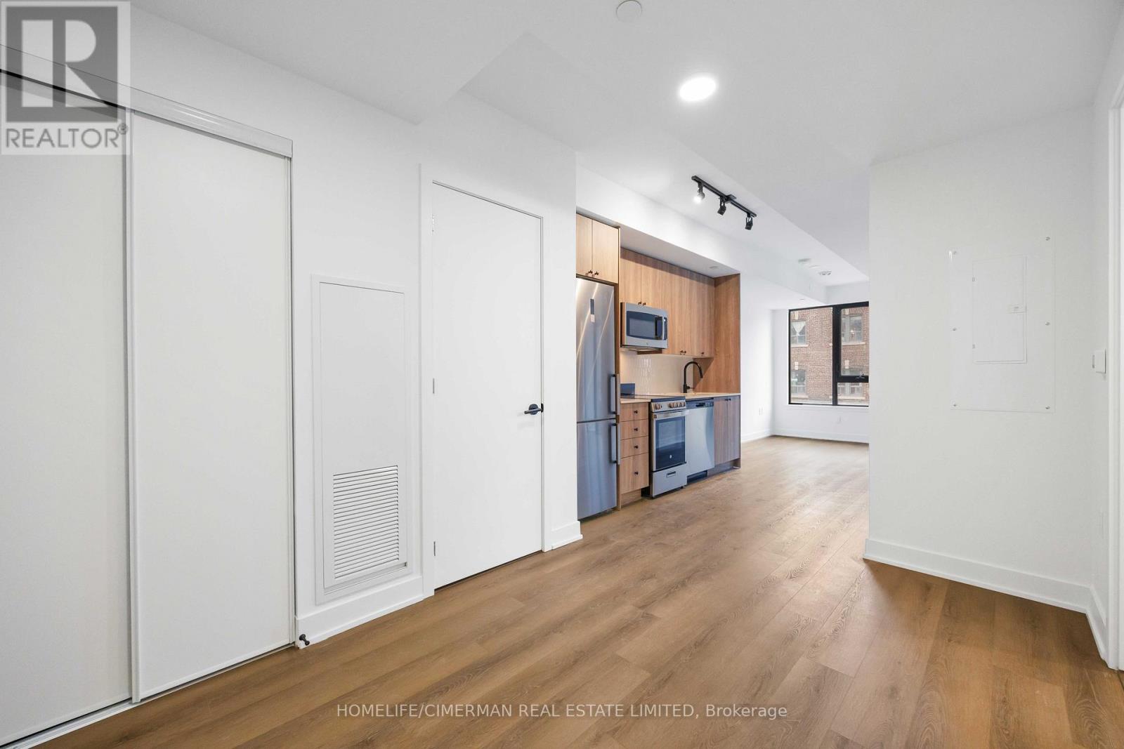 205 - 758 Dovercourt Road, Toronto, Ontario  M6H 2X2 - Photo 4 - W12821340