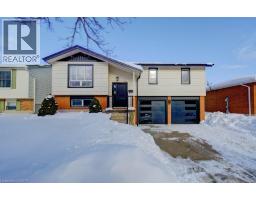 402 HERITAGE Drive, Kitchener, Ontario
