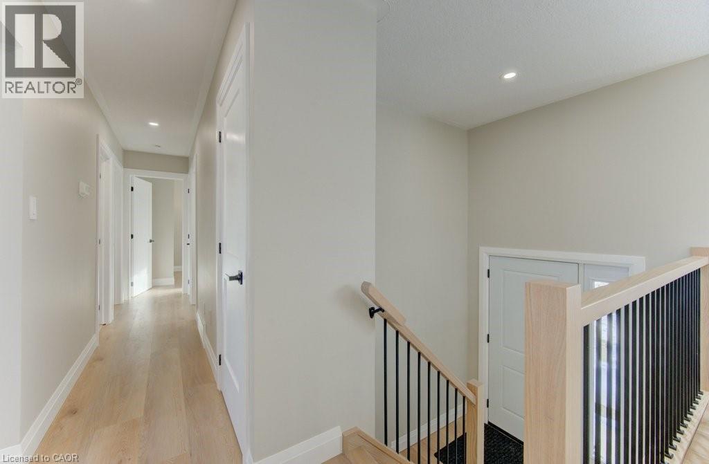 402 Heritage Drive, Kitchener, Ontario  N2B 3M9 - Photo 15 - 40802185