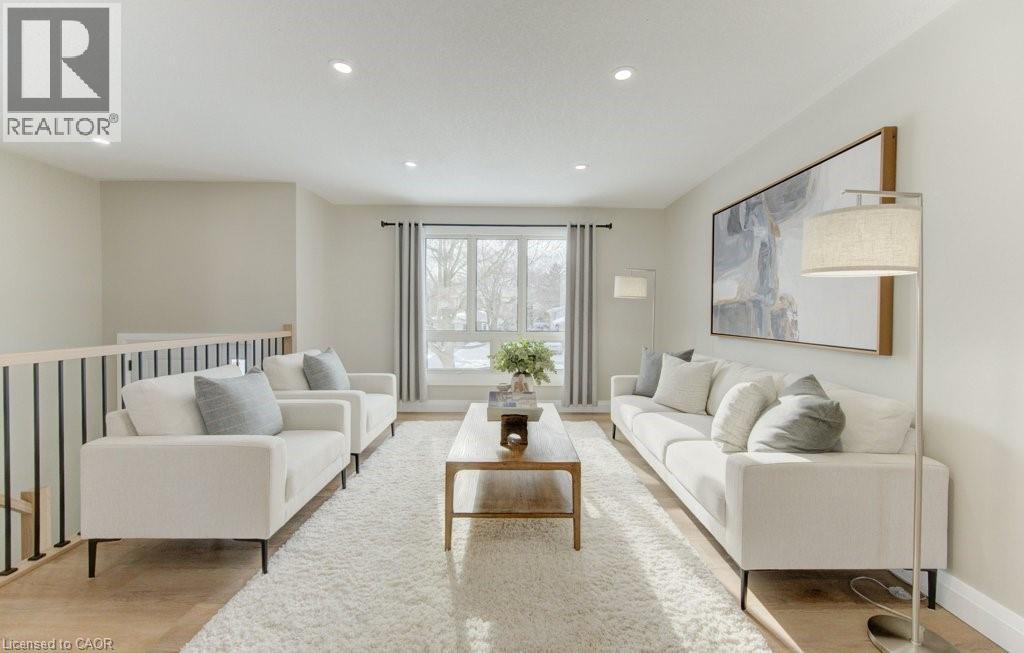 402 Heritage Drive, Kitchener, Ontario  N2B 3M9 - Photo 5 - 40802185