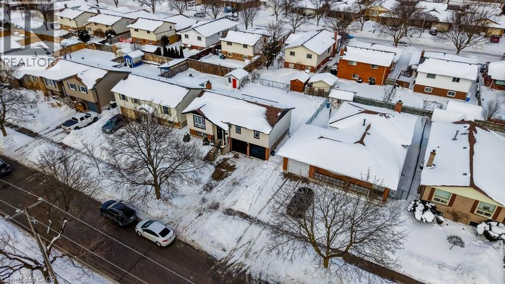 402 Heritage Drive, Kitchener, Ontario  N2B 3M9 - Photo 40 - 40802185