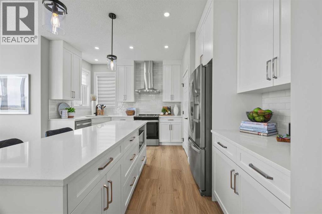 17 Tillotson Downs, Okotoks, Alberta  T1S 4Z5 - Photo 5 - A2276078