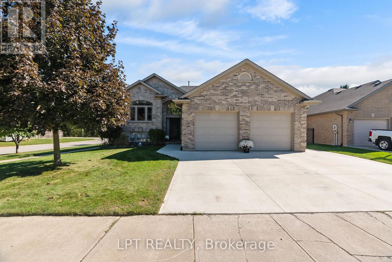 582 HARRIS CIRCLE, Strathroy-Caradoc, Ontario