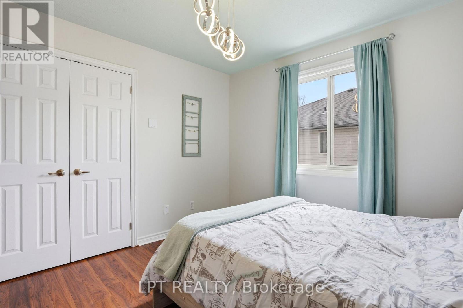 582 Harris Circle, Strathroy-Caradoc, Ontario  N7G 4H2 - Photo 19 - X12821354