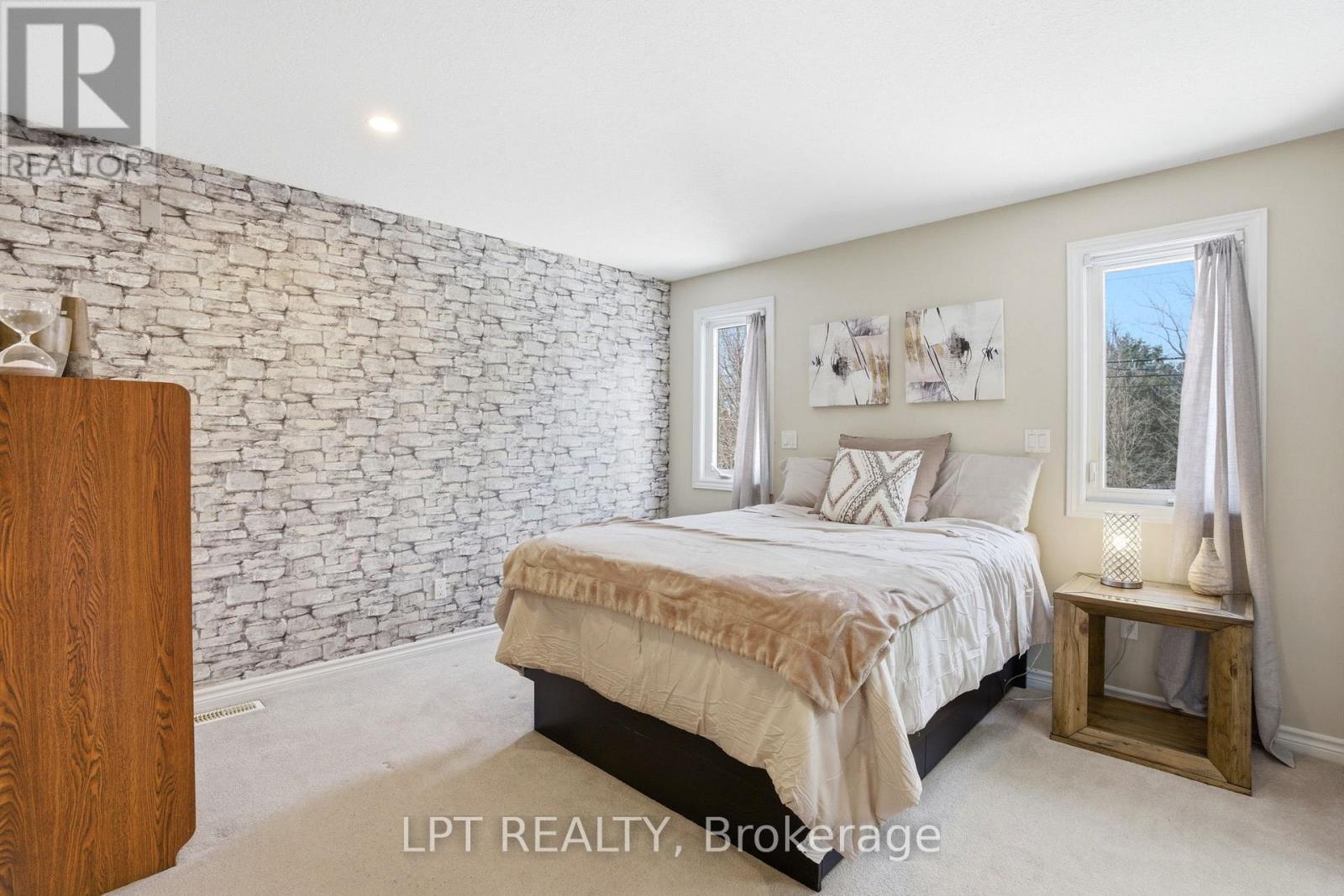 582 Harris Circle, Strathroy-Caradoc, Ontario  N7G 4H2 - Photo 23 - X12821354