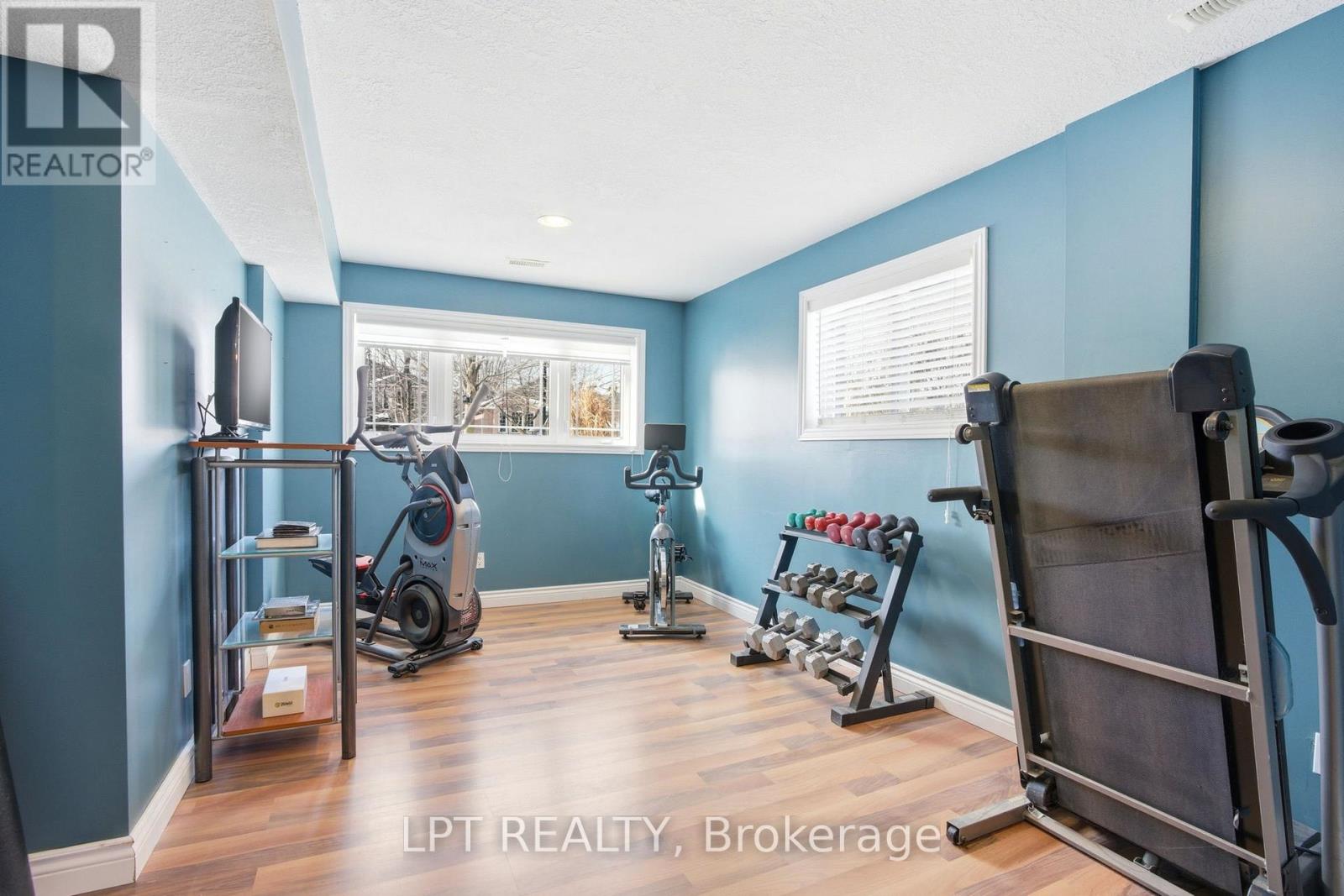 582 Harris Circle, Strathroy-Caradoc, Ontario  N7G 4H2 - Photo 30 - X12821354