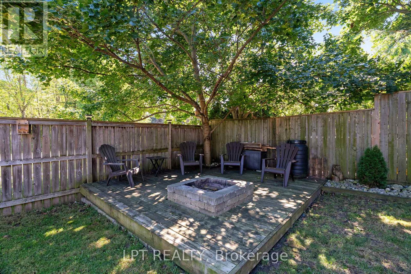 582 Harris Circle, Strathroy-Caradoc, Ontario  N7G 4H2 - Photo 37 - X12821354