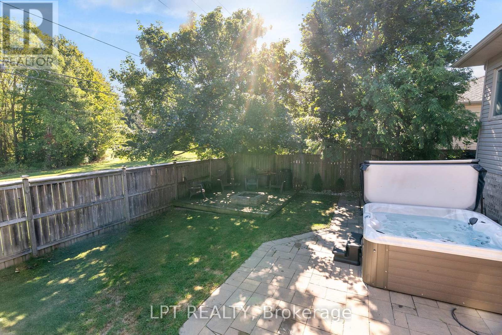 582 Harris Circle, Strathroy-Caradoc, Ontario  N7G 4H2 - Photo 40 - X12821354